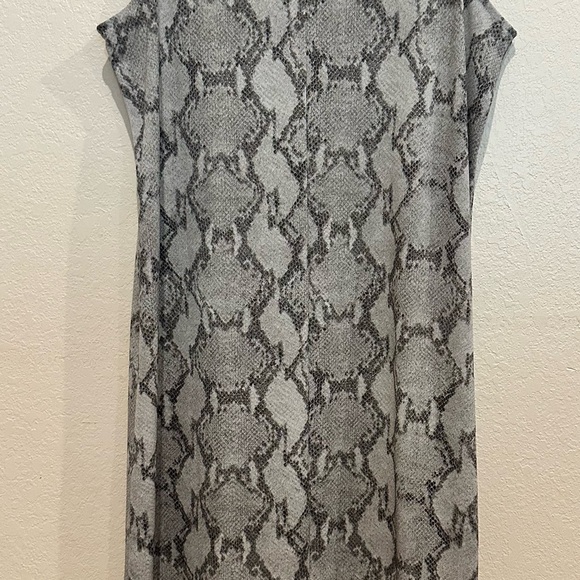 Banana Republic Gray Sheath Midi Dress with Crew Neck - Picture 4 of 9